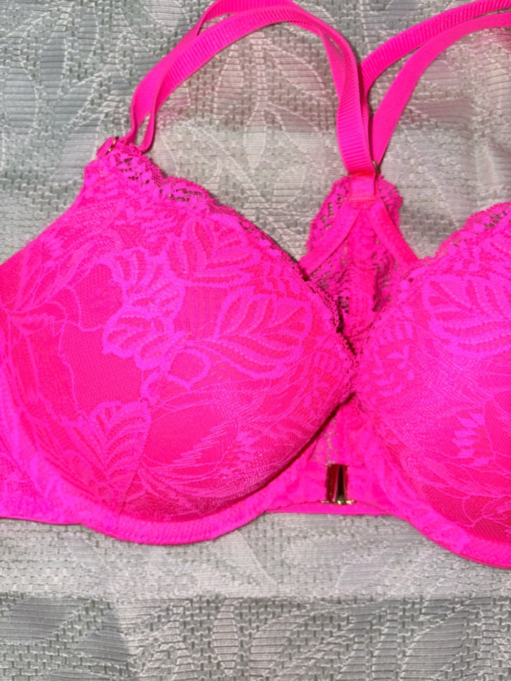 Auden Bright Hot Pink Lace Underwire Bra - Picture 2 of 6